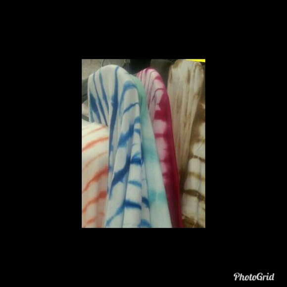 Zuri Tye Dye Swim Suit Cover - Picture 2 of 2